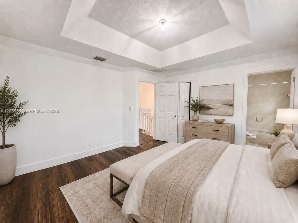 В аренду: $2,350 (3 спален, 2 ванн, 1302 Квадратных фут)