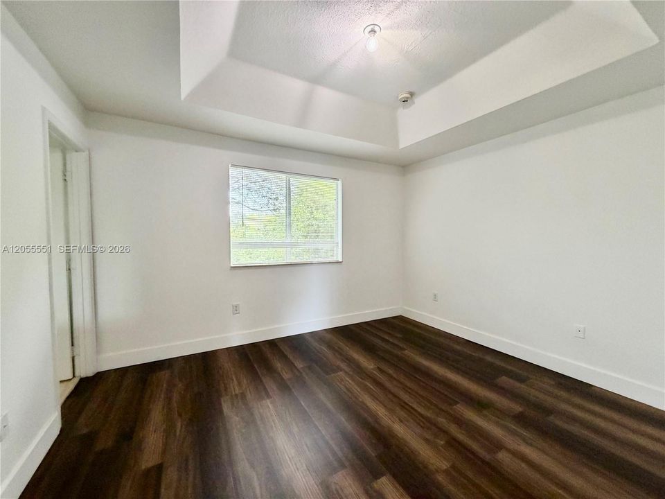 В аренду: $2,350 (3 спален, 2 ванн, 1302 Квадратных фут)
