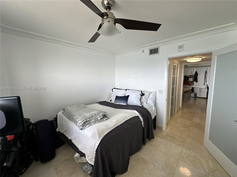 В аренду: $7,200 (2 спален, 2 ванн, 1400 Квадратных фут)
