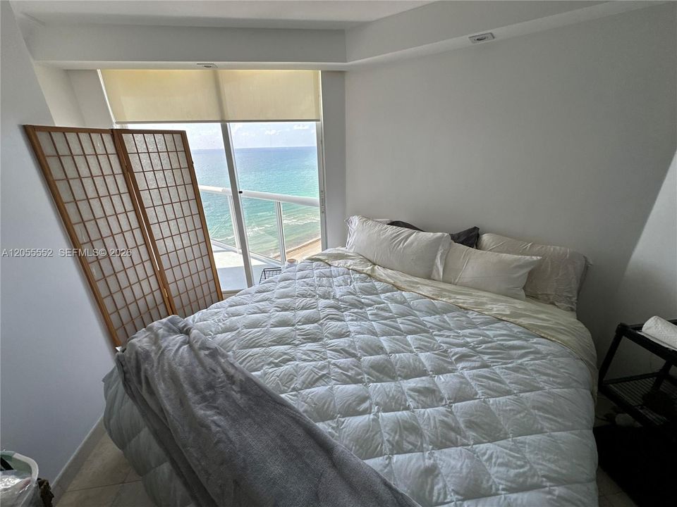 В аренду: $7,200 (2 спален, 2 ванн, 1400 Квадратных фут)
