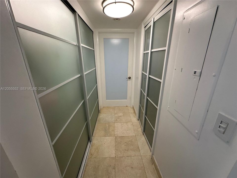 В аренду: $7,200 (2 спален, 2 ванн, 1400 Квадратных фут)