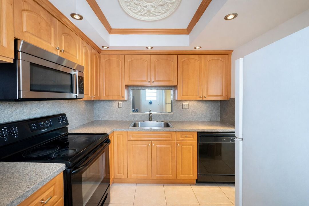 Kitchen 2