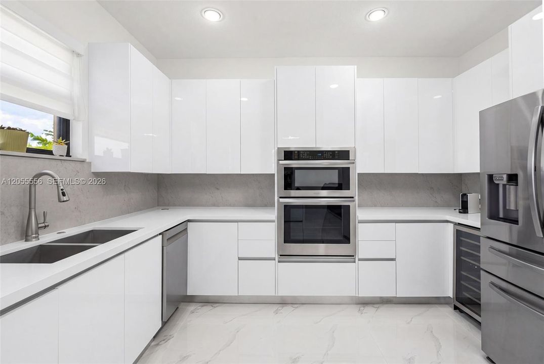 На продажу: $839,000 (4 спален, 2 ванн, 2223 Квадратных фут)