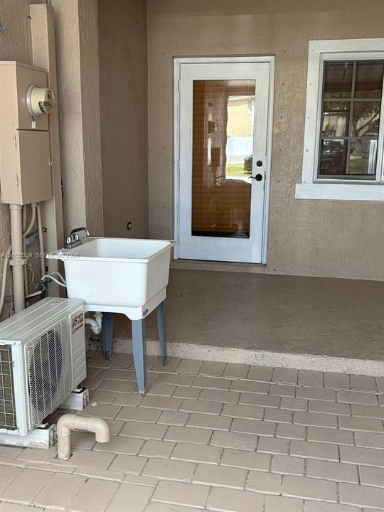 В аренду: $2,500 (3 спален, 2 ванн, 1580 Квадратных фут)