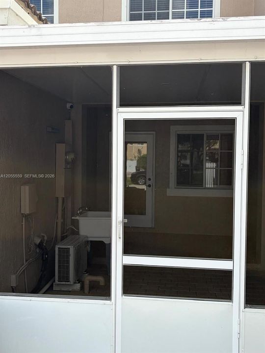В аренду: $2,500 (3 спален, 2 ванн, 1580 Квадратных фут)