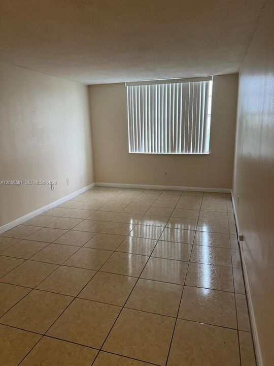 В аренду: $1,800 (2 спален, 2 ванн, 1175 Квадратных фут)