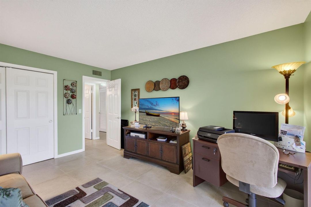 2nd Bedroom