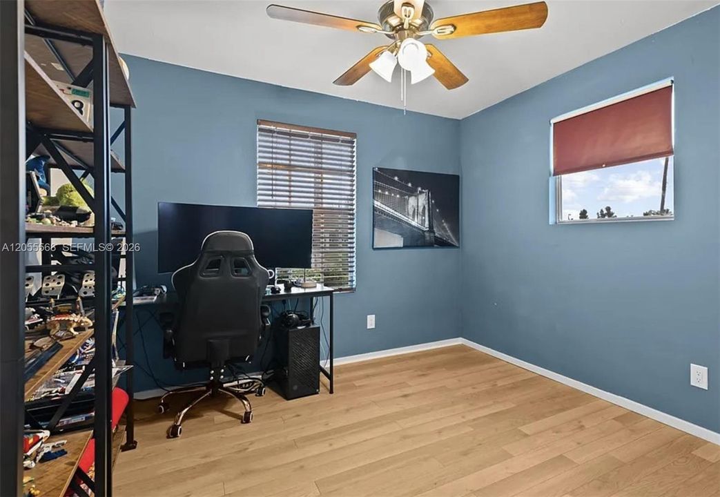 В аренду: $2,400 (3 спален, 2 ванн, 1200 Квадратных фут)