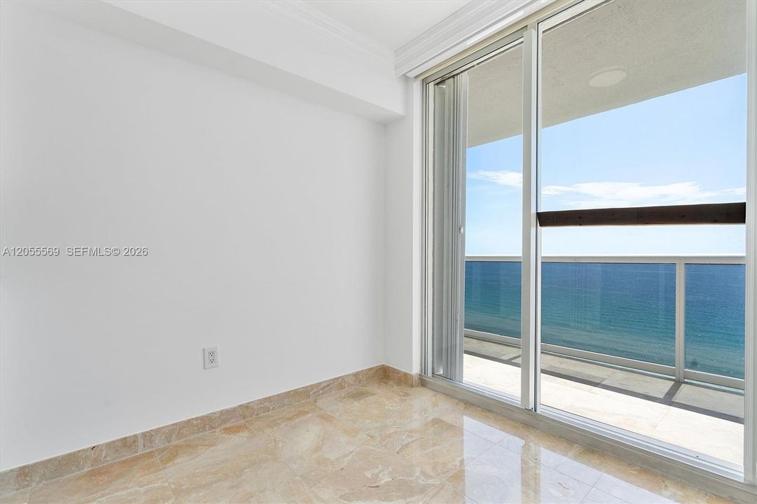 En Venta: $2,150,000 (3 camas, 3 baños, 2120 Pies cuadrados)