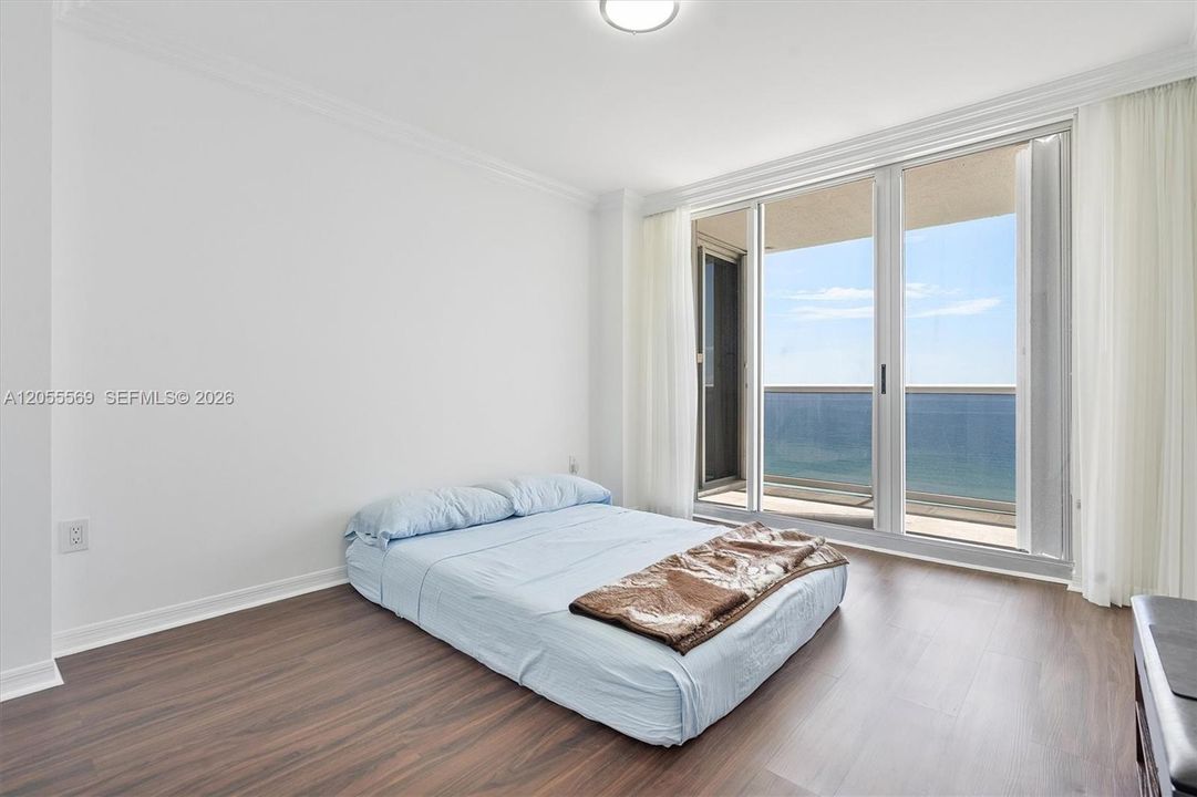 En Venta: $2,150,000 (3 camas, 3 baños, 2120 Pies cuadrados)