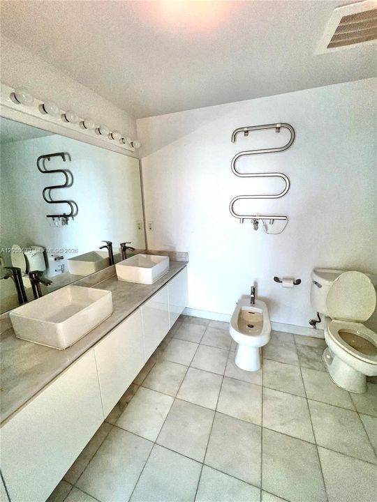 В аренду: $4,200 (2 спален, 2 ванн, 1158 Квадратных фут)