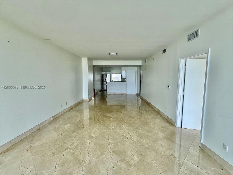 В аренду: $4,200 (2 спален, 2 ванн, 1158 Квадратных фут)