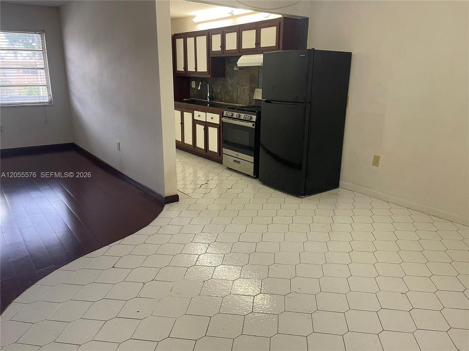 В аренду: $1,500 (1 спален, 1 ванн, 836 Квадратных фут)