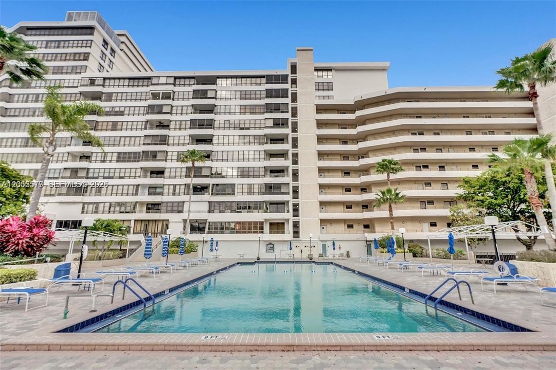 En Venta: $350,000 (2 camas, 2 baños, 1700 Pies cuadrados)