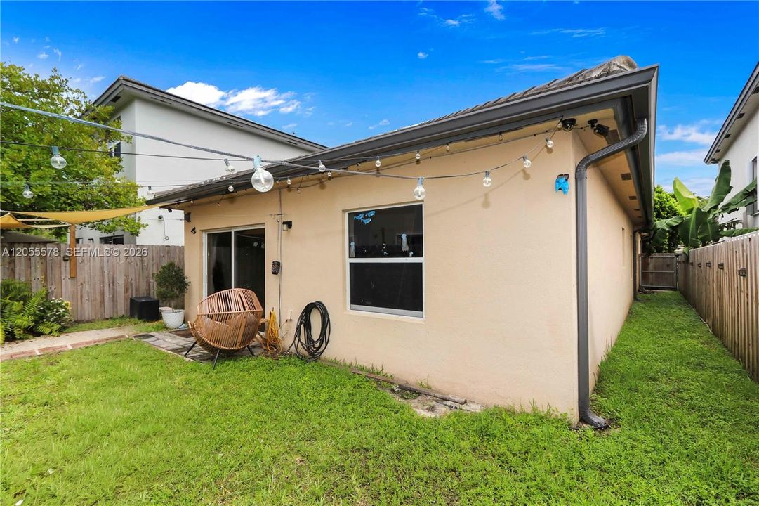 Enjoy the perfect blend of indoor and outdoor living! This spacious backyard provides a private, peaceful retreat, ideal for relaxing, gardening, or creating your own personal oasis