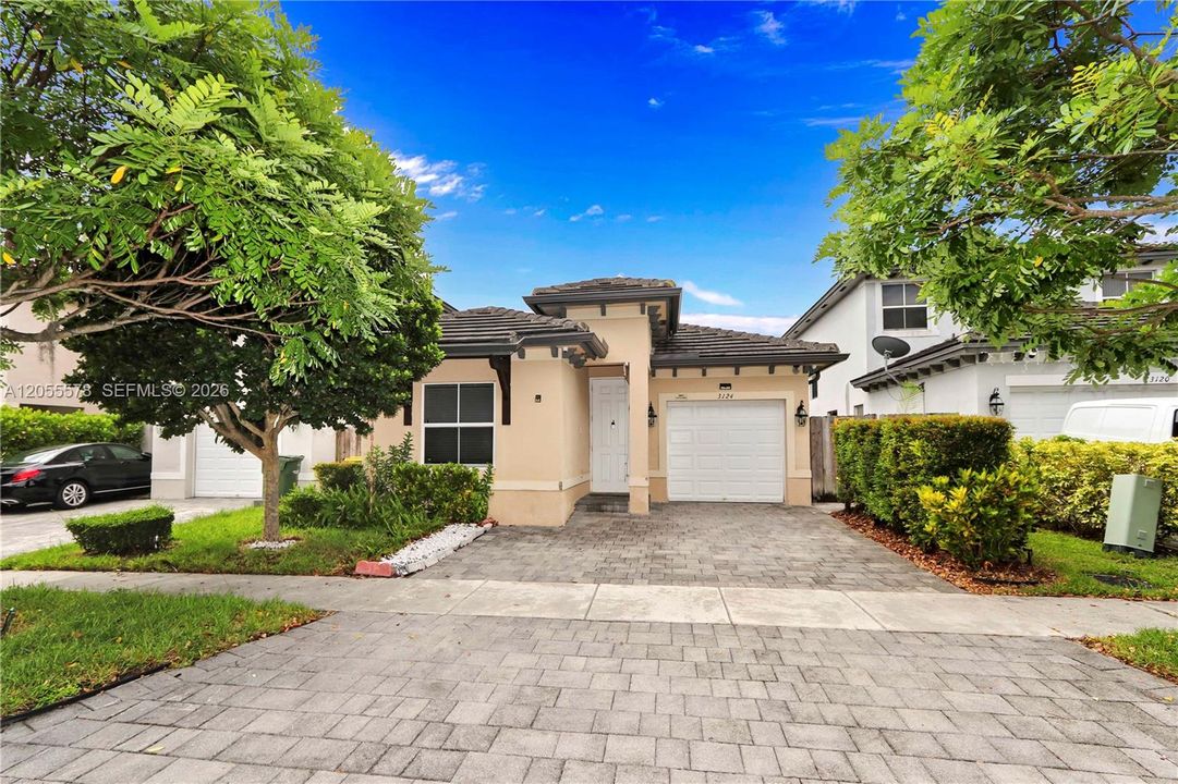 For Sale: $450,000 (4 beds, 2 baths, 1535 Square Feet)