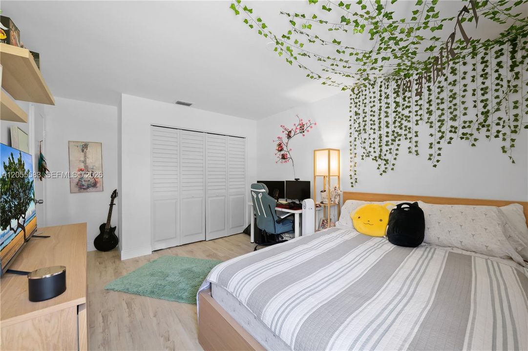 En Venta: $649,000 (4 camas, 2 baños, 1903 Pies cuadrados)