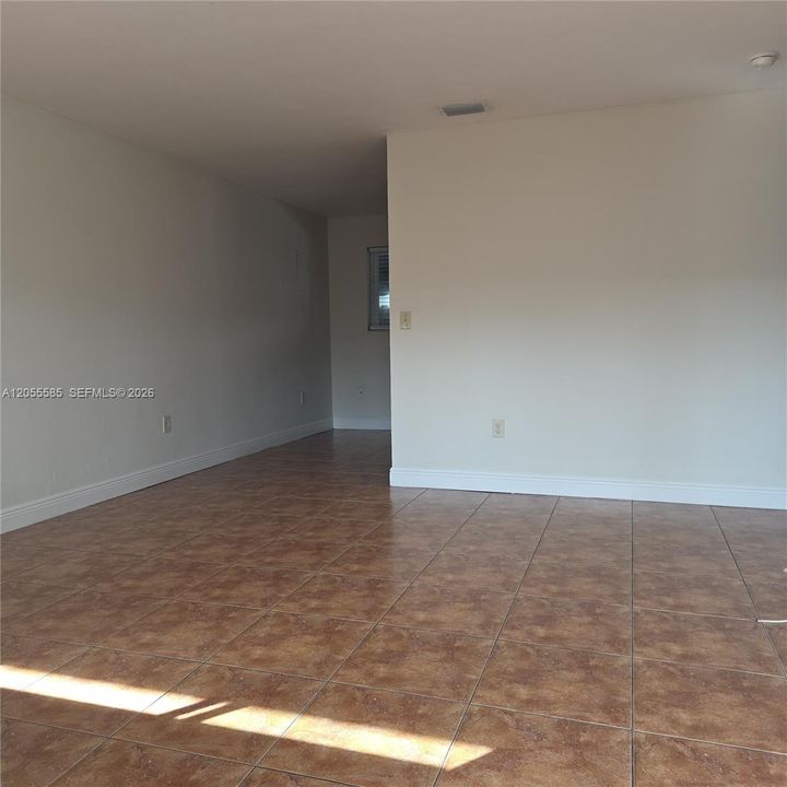 En Renta: $2,500 (2 camas, 1 baños, 2203 Pies cuadrados)