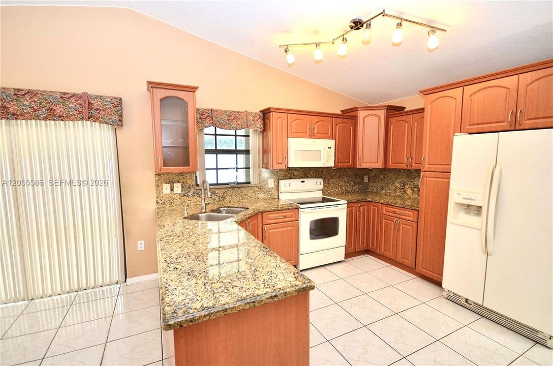 En Venta: $730,000 (3 camas, 2 baños, 1721 Pies cuadrados)