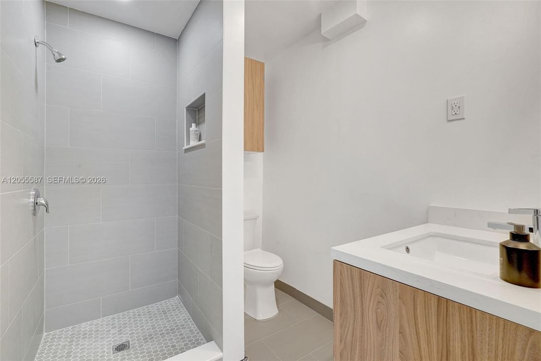 En Renta: $5,950 (3 camas, 2 baños, 1468 Pies cuadrados)