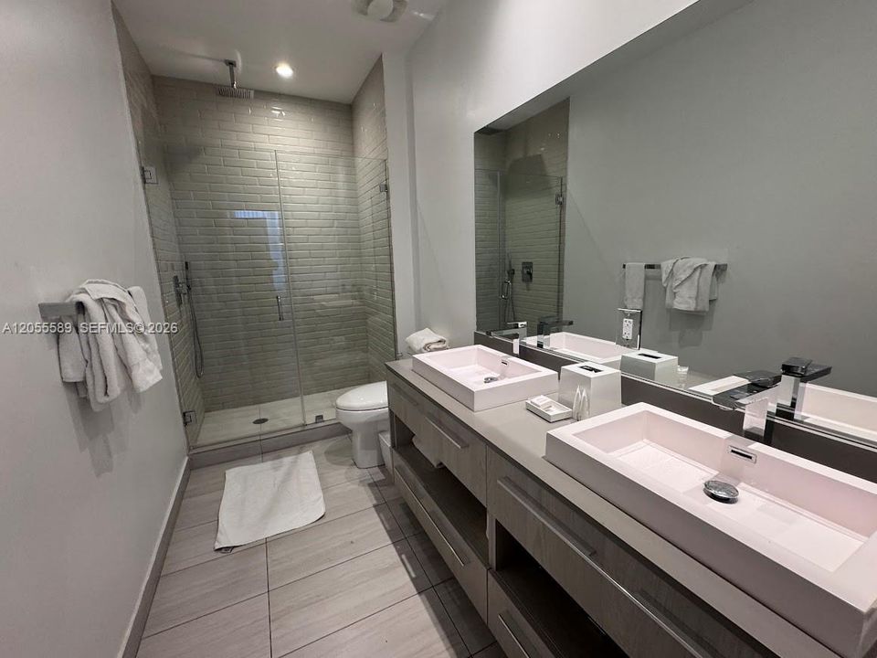 В аренду: $6,900 (3 спален, 2 ванн, 1122 Квадратных фут)