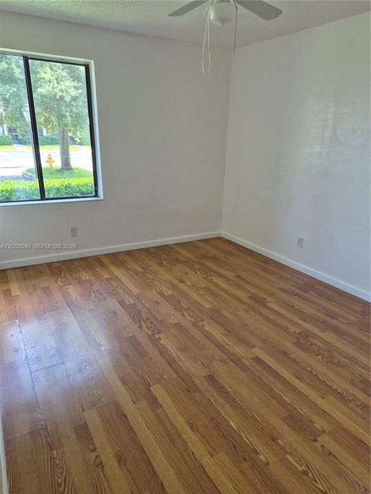 For Sale: $425,000 (4 beds, 3 baths, 1690 Square Feet)