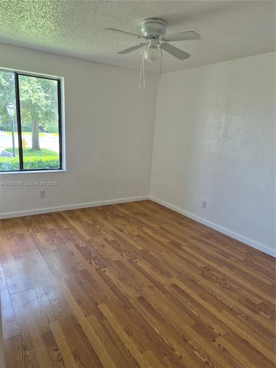 For Sale: $425,000 (4 beds, 3 baths, 1690 Square Feet)