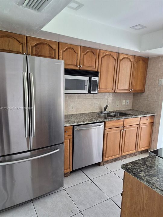 For Sale: $425,000 (4 beds, 3 baths, 1690 Square Feet)