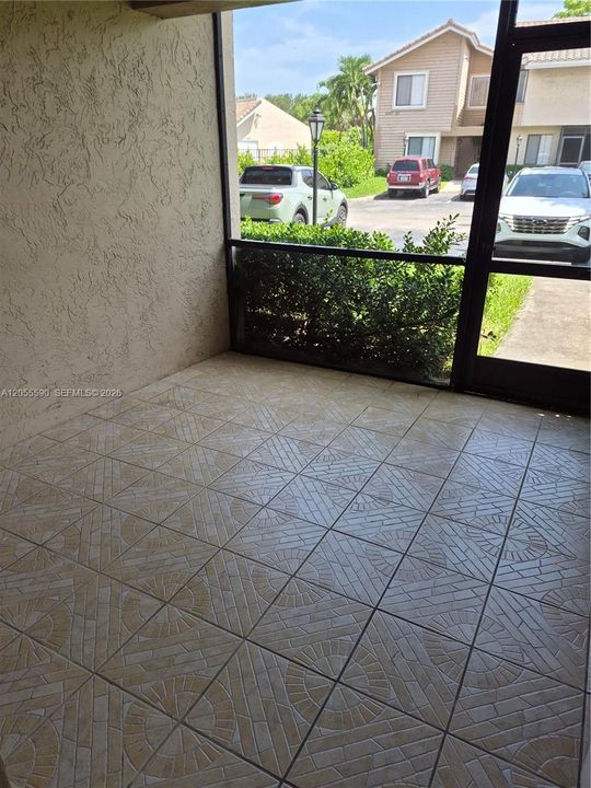 For Sale: $425,000 (4 beds, 3 baths, 1690 Square Feet)