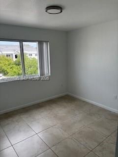 В аренду: $1,800 (2 спален, 2 ванн, 900 Квадратных фут)