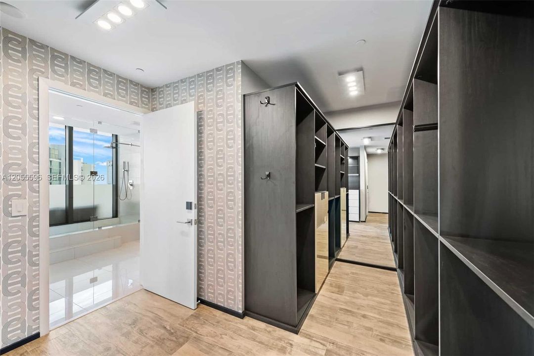 En Renta: $33,000 (4 camas, 5 baños, 4210 Pies cuadrados)