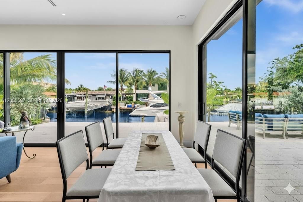En Venta: $5,999,000 (4 camas, 4 baños, 2056 Pies cuadrados)