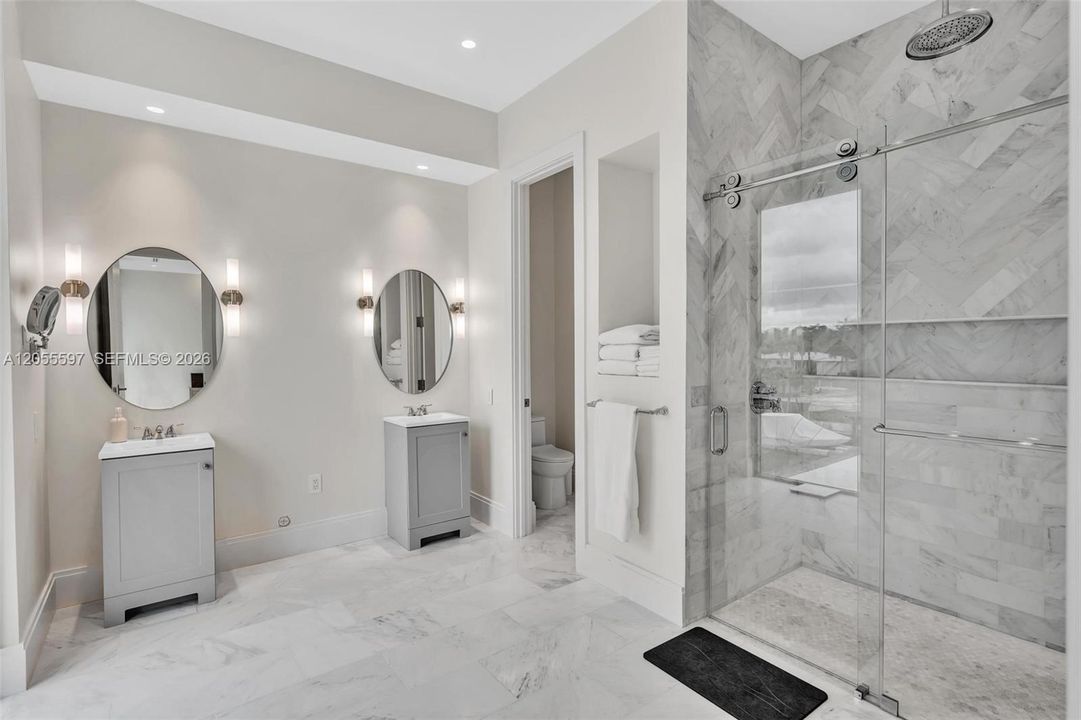 En Venta: $5,999,000 (4 camas, 4 baños, 2056 Pies cuadrados)