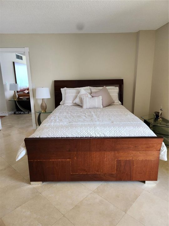 Queen bed