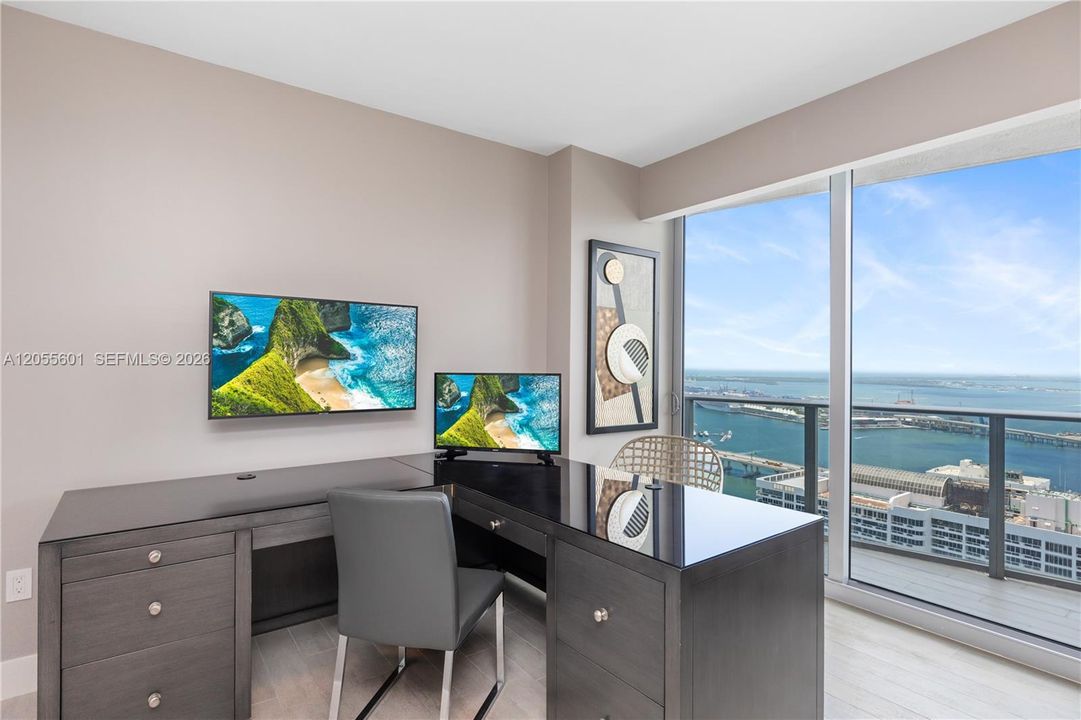 For Sale: $2,599,900 (3 beds, 4 baths, 2365 Square Feet)
