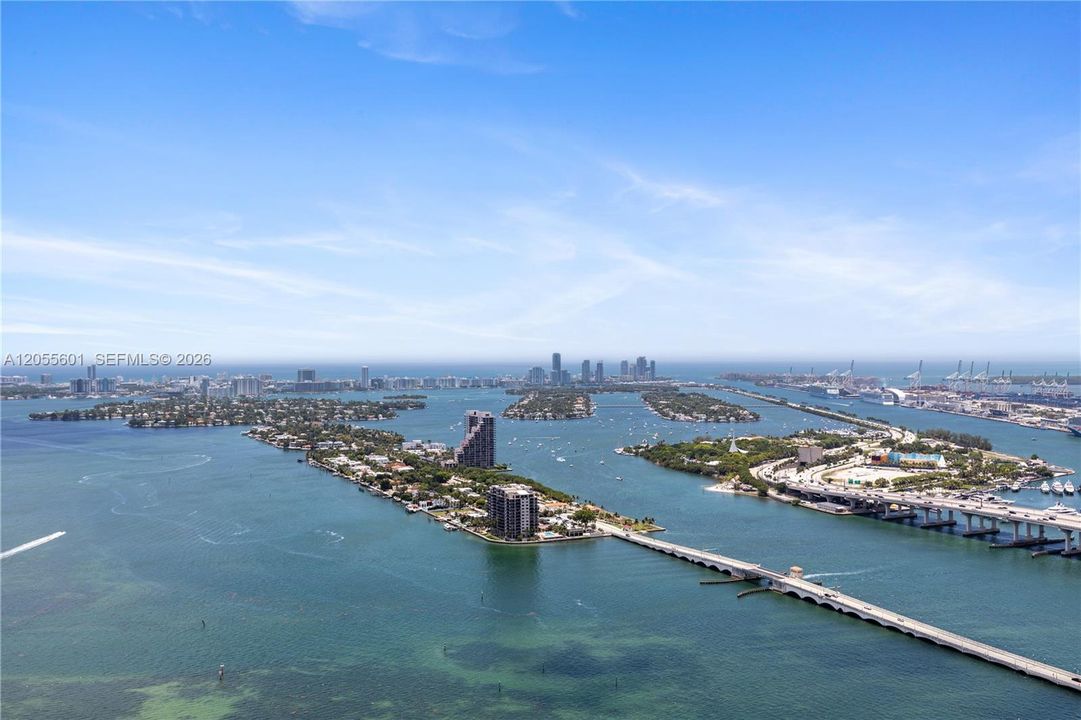 For Sale: $2,599,900 (3 beds, 4 baths, 2365 Square Feet)