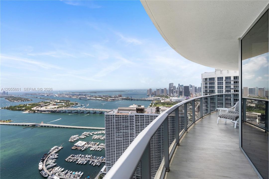 For Sale: $2,599,900 (3 beds, 4 baths, 2365 Square Feet)