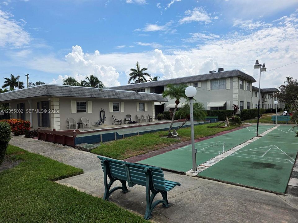 For Rent: $1,750 (1 beds, 1 baths, 665 Square Feet)