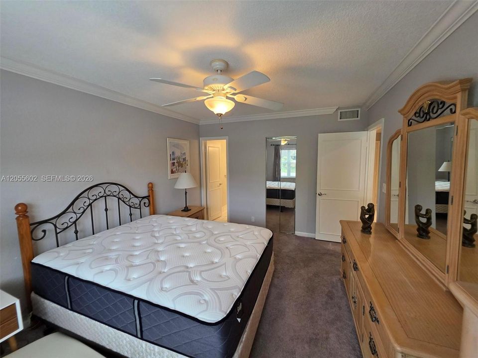 For Rent: $1,750 (1 beds, 1 baths, 665 Square Feet)