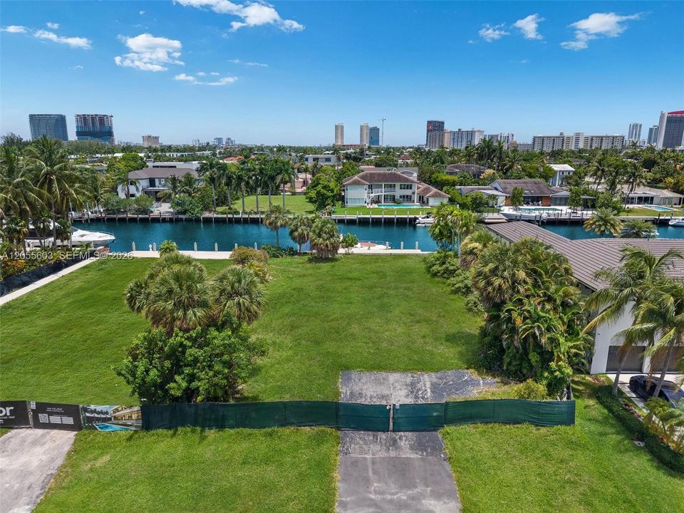 На продажу: $2,595,000 (0 спален, 0 ванн, 0 Квадратных фут)