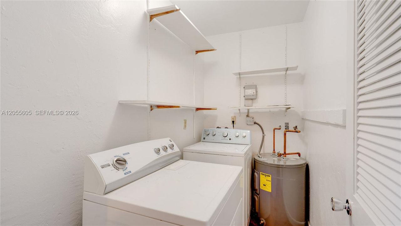 Activo con contrato: $1,795,000 (0 camas, 0 baños, 2322 Pies cuadrados)
