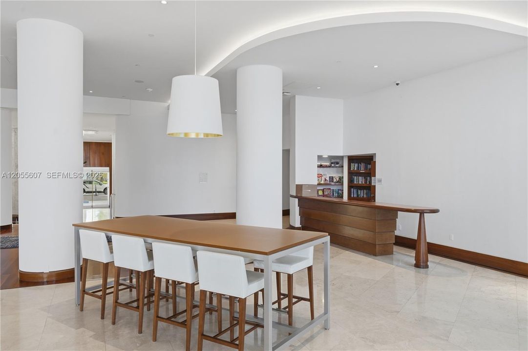 En Venta: $509,000 (1 camas, 1 baños, 910 Pies cuadrados)