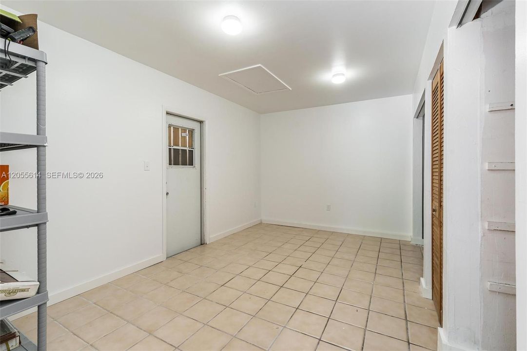 For Rent: $3,550 (3 beds, 2 baths, 1370 Square Feet)