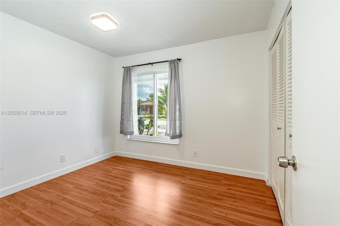 For Rent: $3,550 (3 beds, 2 baths, 1370 Square Feet)