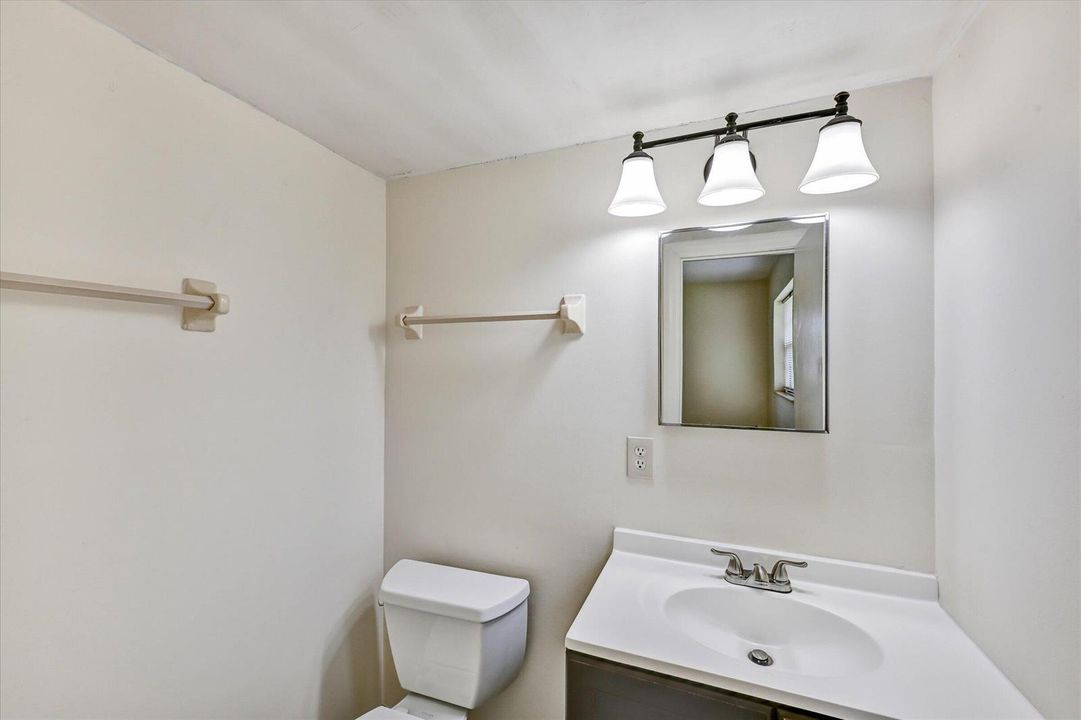 13-404 Fern St 3A-13