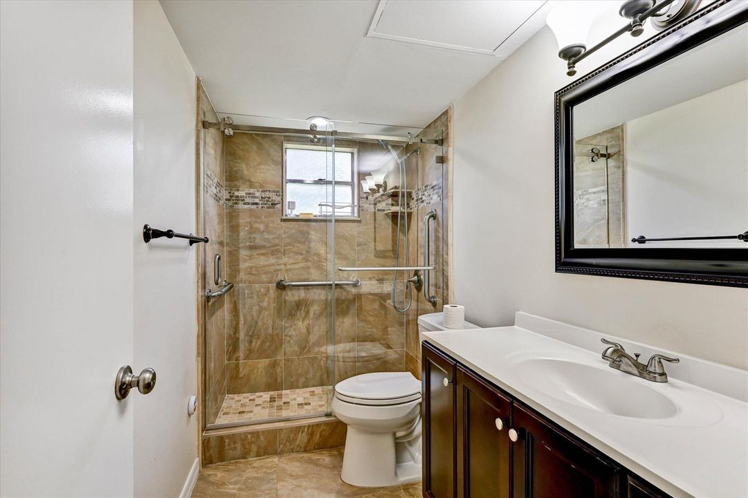 16-404 Fern St 3A-16