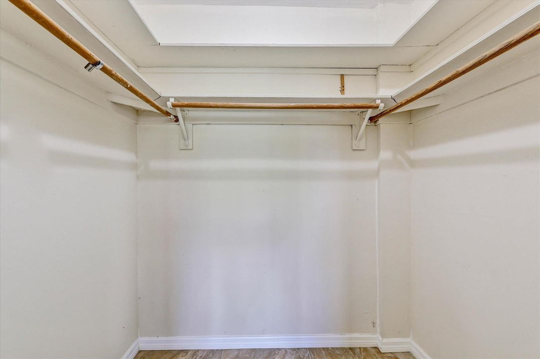 15-404 Fern St 3A-15