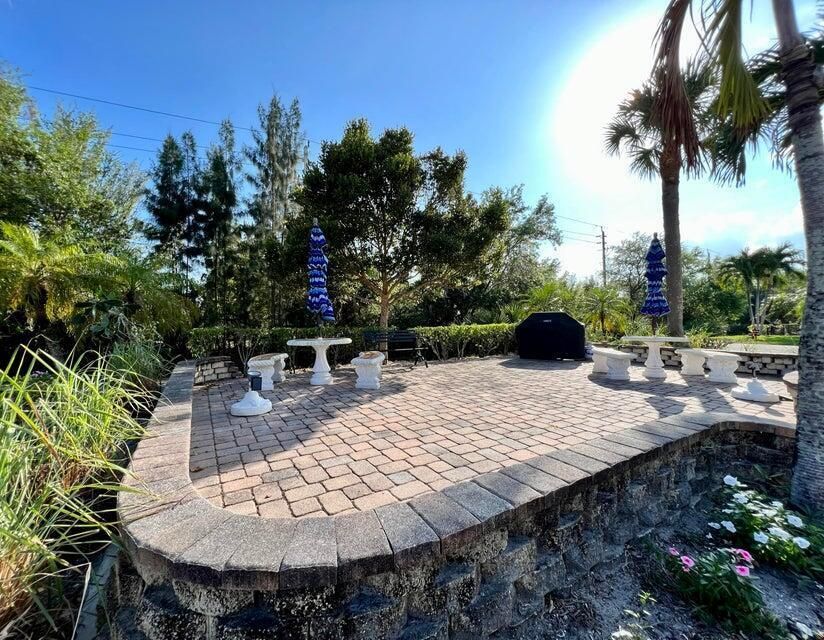 Wellington L Resident Patio