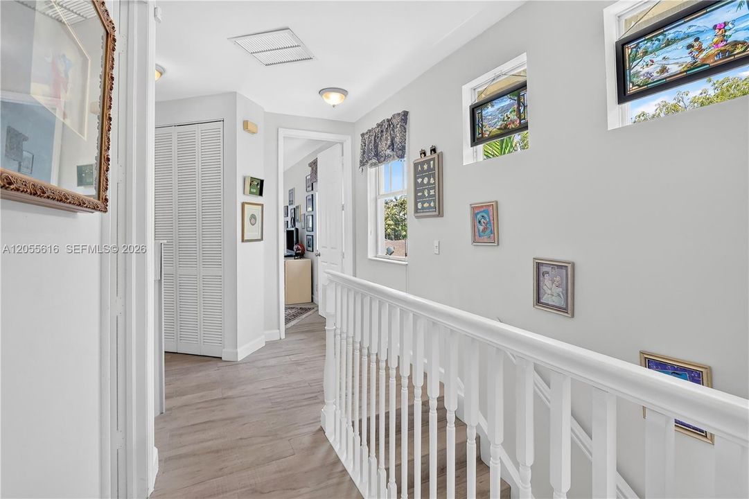 На продажу: $649,946 (3 спален, 2 ванн, 1861 Квадратных фут)