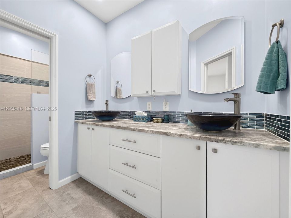 На продажу: $649,946 (3 спален, 2 ванн, 1861 Квадратных фут)